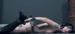 Charlotte Suffers In The Only Way She Knows How! [2018,Bondage,Submission,Torture][Eng]