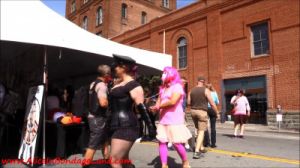 Folsom Street Fair Public Humiliation - Sissy Piggy Chastity Mistress [2016,Bondage,BDSM,torture][Eng]