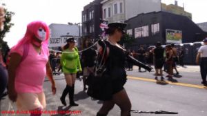 Folsom Street Fair Public Humiliation - Crossdressing Leash Laws - San Francisco FemDom [2016,Bondage,Rope,torture][Eng]