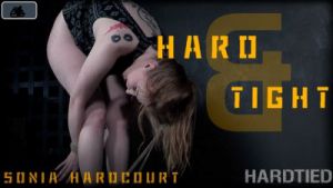 Hard and Tight [2019,Sonia Harcourt][Eng]