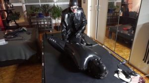 Rubber Therapy [2020,Elise Graves][Eng]
