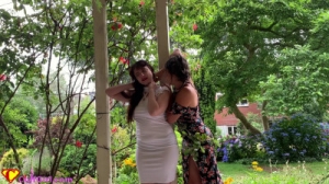 Neck cuffed in the garden [Rope,Bondage,BDSM][Eng]