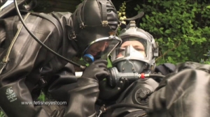 Wet Drysuits and Masks [Eng]