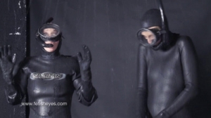 Wetsuits And Flippers [Eng]