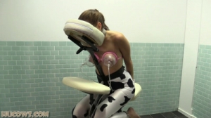 Britney-Massage Chair Udder Pump [2020,Britney,milk machine,ball gag,bondage][Eng]