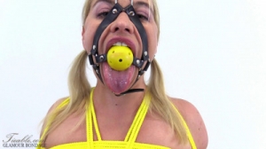 Yellow bondage [2019,Bdsm,Bondage,Tied][Eng]