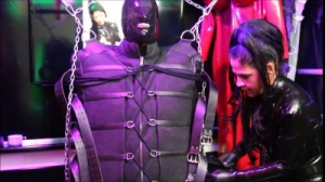 Heavy Rubber Bondage by the real real Rubber Mistress [BDSM Latex][Eng]
