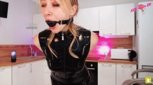 Bronnica March 06 2020 Scene [BDSM Latex][Eng]