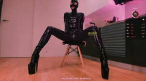 Bronnica 2021 Apr 21 (19-40) [BDSM Latex][Eng]