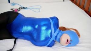 Blue Lady [2018,BDSM,Bdsm,Metal Bondage,Cuffed][Eng]