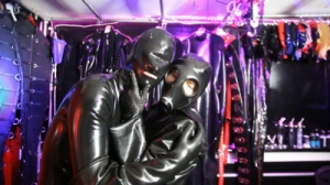 A full weekend suffering for my rubbermistress [BDSM Latex][Eng]