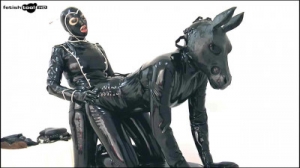 Ridin My pony [2015,BDSM Latex,Rubber,Bdsm,Latex][Eng]