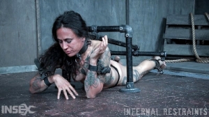 Henna Hex Enjoys The Pure Bliss Of Suffering In Devious Devices! [BDSM,Rope Bondage,BDSM,Bondage][Eng]
