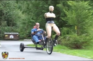 Transparent Tricycle Lady [BDSM][Eng]