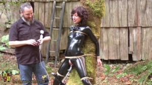 Tree Fucked [BDSM Latex][Eng]