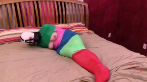 Summer vs. Her Rainbow Wrap [BDSM][Eng]