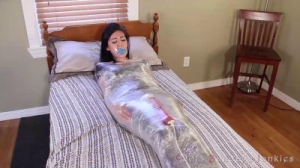 Jamie vs. Wrapped Pleasure [BDSM][Eng]