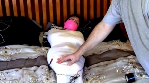 Viorica vs. The Revenge Mummy [BDSM][Eng]