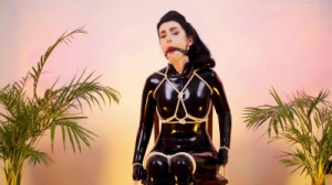 Miss Ellie Mouse Rope bondage in black latex catsuit [BDSM Latex][Eng]