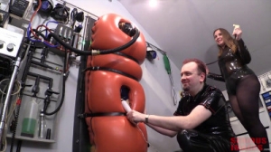 SeriousImages The Vertical Cacoon [BDSM Latex][Eng]