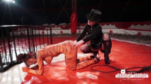 Badtime Stories: The SM Circus and The SM Drill [2016,BDSM,Alissa Noir Annika Rose Leah Obscure Smorlow Eva Adams (Honey Diamond),Humiliation,Spanking,Pain][Eng]