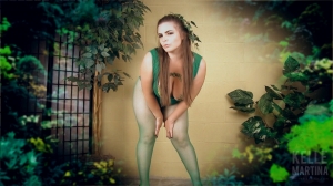 Miss Kelle Martina - Poison Ivy's Prisoner [hardcore femdom porno videos]