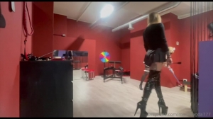 missmagda777-sissy clean up