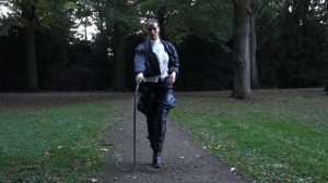 FemdomFoto - Lady Iveta - Walking And Cracking (German) FemdomFoto - Lady Iveta - Walking And Cracking (German)