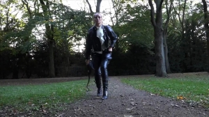 FemdomFoto - Lady Iveta - Walking And Cracking (German) FemdomFoto - Lady Iveta - Walking And Cracking (German)
