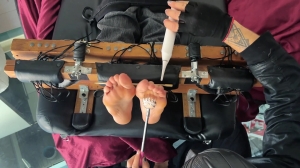 OctopusTickling – Pam tickling session – feet OctopusTickling – Pam tickling session – feet