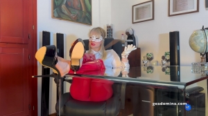 Gea Domina - Kneel At My Desk Gea Domina - Kneel At My Desk