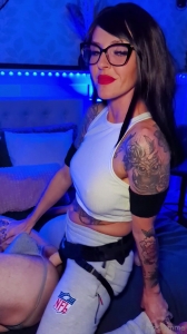 HotMomDomme - I Stroked That Hole In Many Of Positions In This One HotMomDomme - I Stroked That Hole In Many Of Positions In This One