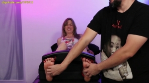 RandomSoleEncounters – Erica's Late Night Foot Tickling! – Making Her Beg! RandomSoleEncounters – Erica's Late Night Foot Tickling! – Making Her Beg!
