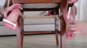 TicklingAndLaughingExperiences – The fake charity
