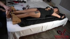 TicklingGirlsVideos – Citah ticklish upperbody