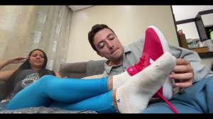 Goddess Kiffa Feet - Roommate Gym Sweaty Feet Worship And Smell Ep 2 Goddess Kiffa Feet - Roommate Gym Sweaty Feet Worship And Smell Ep 2