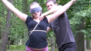 KitzelseiteTickleFun – Tickling in the forest – part 1