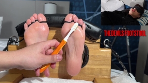 TheDevilsFootstool – Ticklish Mummy LilMizzUnique