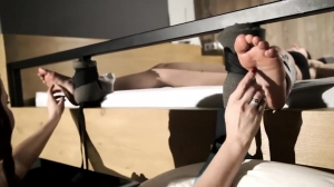 TickleTherapy – Powerlifter Nataly foot tickle therapy