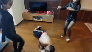 Chinese girls foot tread femdo Chinese girls foot tread femdo