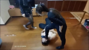 Chinese girls foot tread femdo Chinese girls foot tread femdo