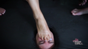 XbratsBrattFootGirls - Holidays From Hell - December To Remember-Facestanding, Femdom, Footworshi...