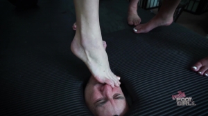 XbratsBrattFootGirls - Holidays From Hell - December To Remember-Facestanding, Femdom, Footworshi...