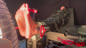 Fettish – The Roaster Coaster – Lee Von Lux and Zori-ff,  Licking, TicklingFeet,