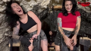Fettish – Tickle Therapy – Scarlett Foxx vs Mia Hope and Amethyst Mars-fff, TicklingFeet