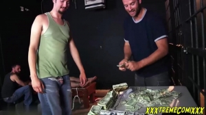 XXXtremeComiXXX – Wondergirl Vs The Bank Robbers
