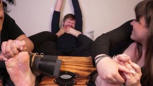 TheTickleRoom – Wifes 2 on 1 Betrayal!-ticklingguys TheTickleRoom – Wifes 2 on 1 Betrayal!-ticklingguys