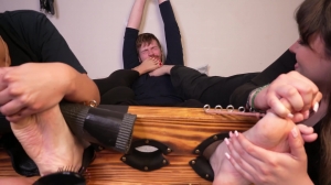 TheTickleRoom – Wifes 2 on 1 Betrayal!-ticklingguys TheTickleRoom – Wifes 2 on 1 Betrayal!-ticklingguys