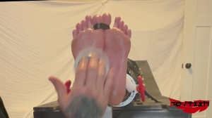 Fettish – The Tickle Table – Harley Kitty-mf, TicklingFeet Fettish – The Tickle Table – Harley Kitty-mf, TicklingFeet