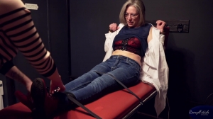 RomyFetish – Dr Addi has to confess under tickle interrogation-ff,TicklingFeet, TicklingUpperBody,